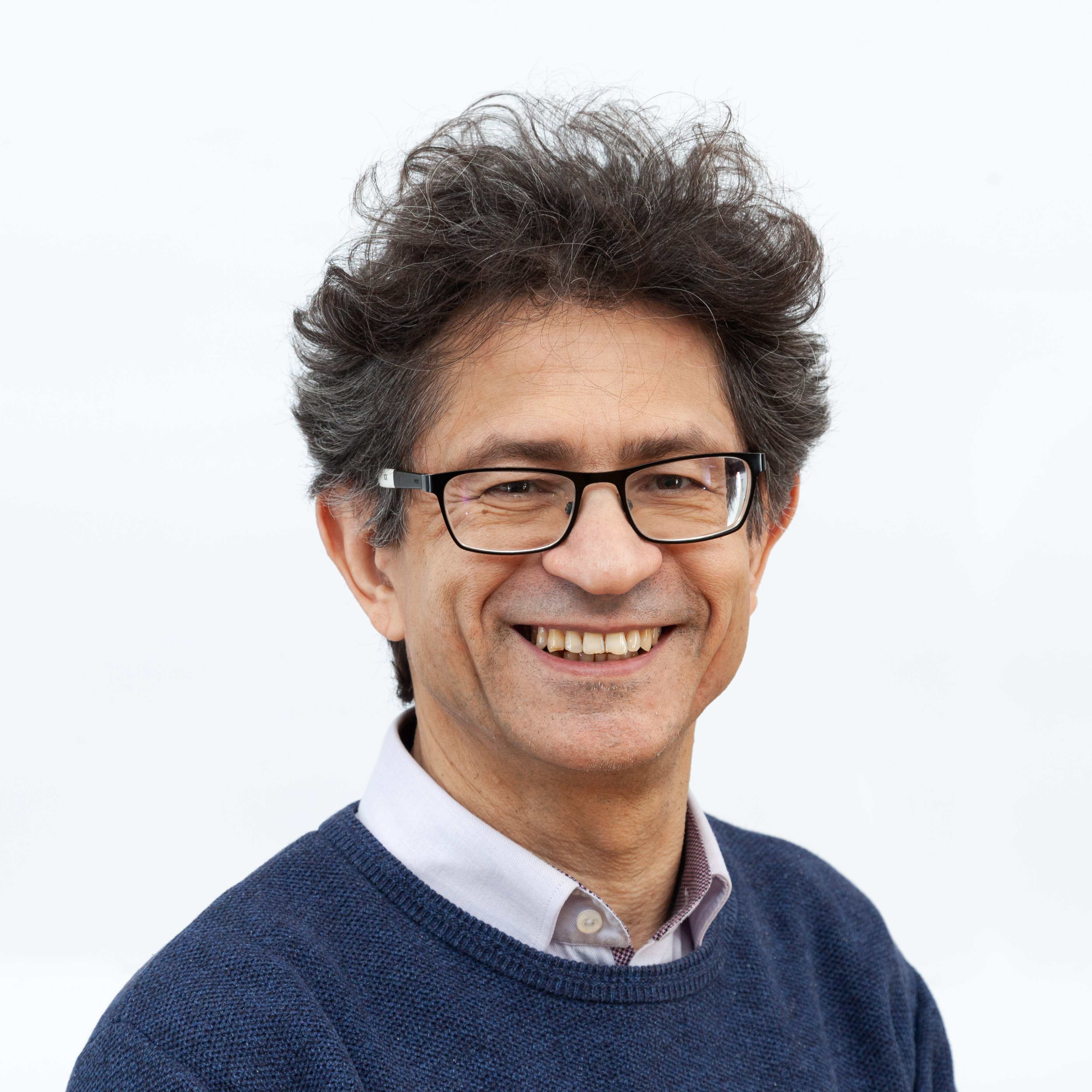 Prof. D. Robert Iskander